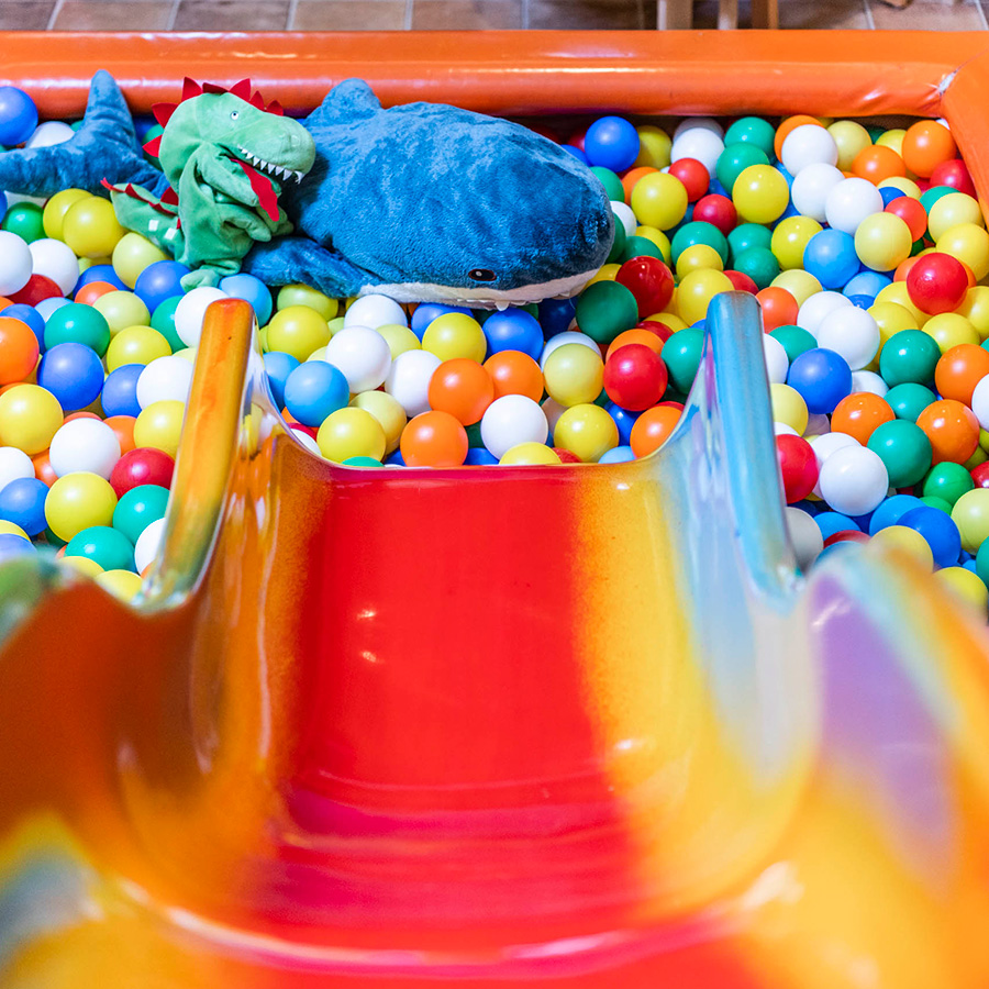 Ball pool