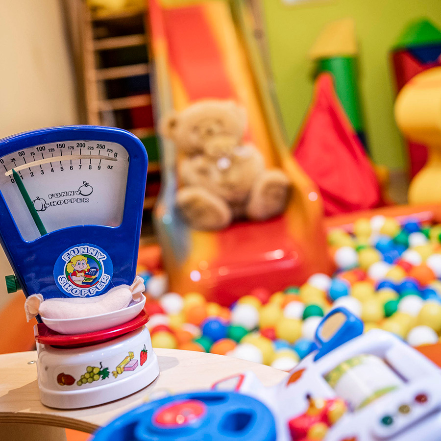 Shop to play for children